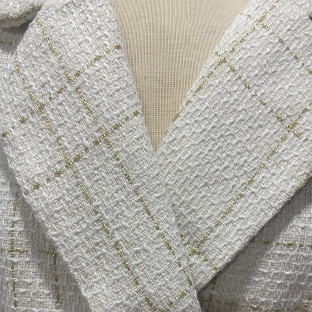 NWT SHEIN White Trench Coat Plush Modern Design - Picture 4 of 8